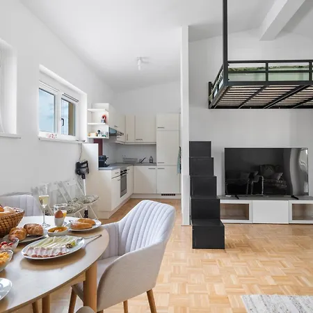 Schloss Eggenberg Apartman *