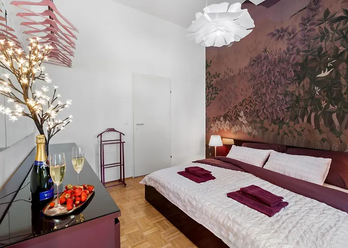 Schloss Eggenberg Апартаменти Грац